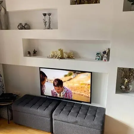 Raj *